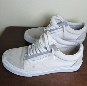 Vans Men's Low-Top Sneakers in White and Light Gray